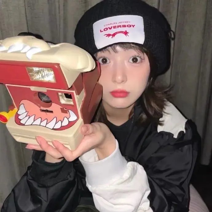 少女与海怪